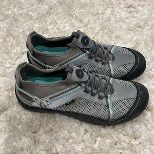 EUC JBU Jamba Women’s Keegan Water Ready Outdoor Athletic Sneaker, size 8